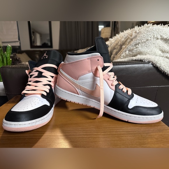 Nike Air Jordan 1 Mid Crimson Tint Arctic Orange Pink/Black Toe Mens 13 Like New - Picture 7 of 12
